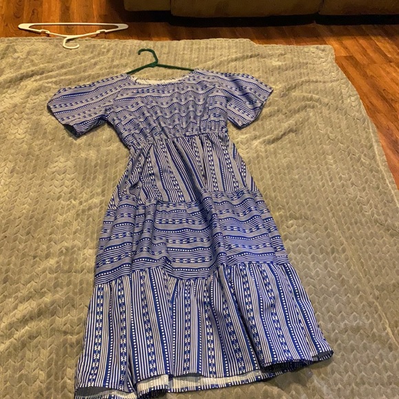 Dress - Picture 2 of 3